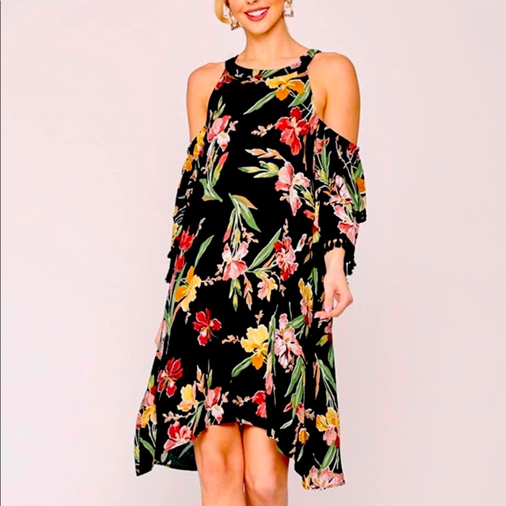 Dress off shoulder high and low .
